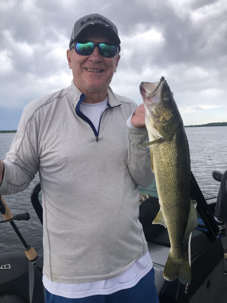 catch and release walleye grand rapids mn