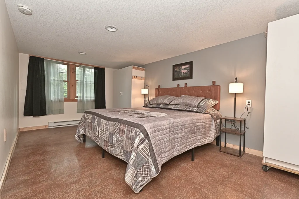 MASTER BEDROOM WITH KING